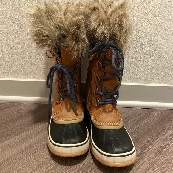 JOAN OF ARCTIC WOMEN’S SORELS 7.5 - Picture 2 of 6